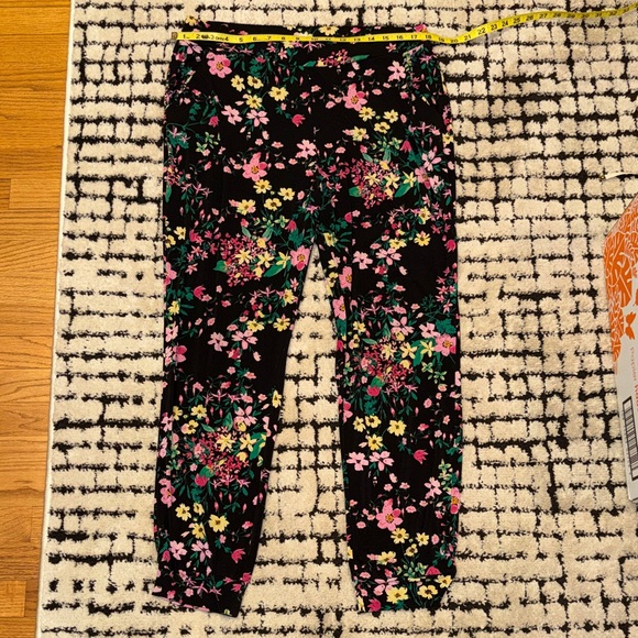 Floral Riley & Rae Joggers size Large - Picture 1 of 8